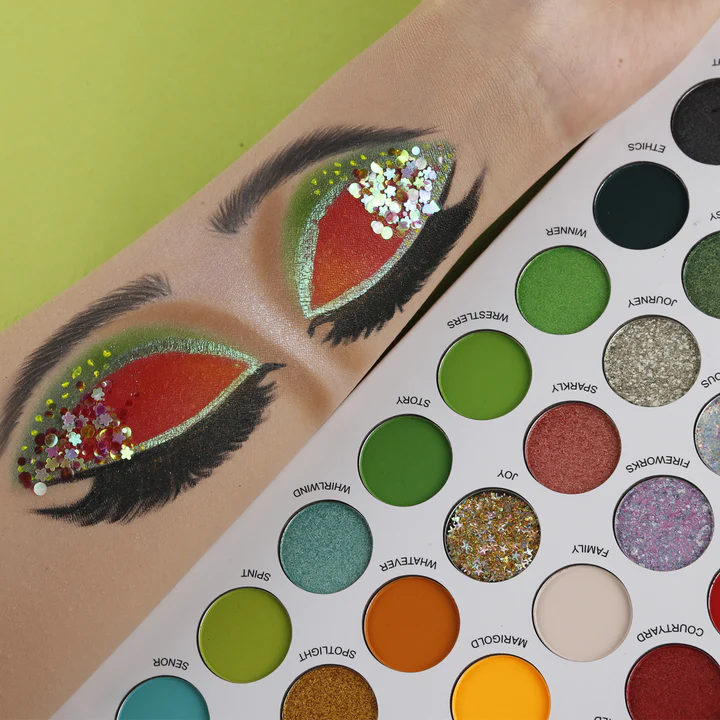 DE'LANCI 54 Color La Catrina Eyeshadow use DE'LANCI 54 Color La Catrina Eyeshadow Palette