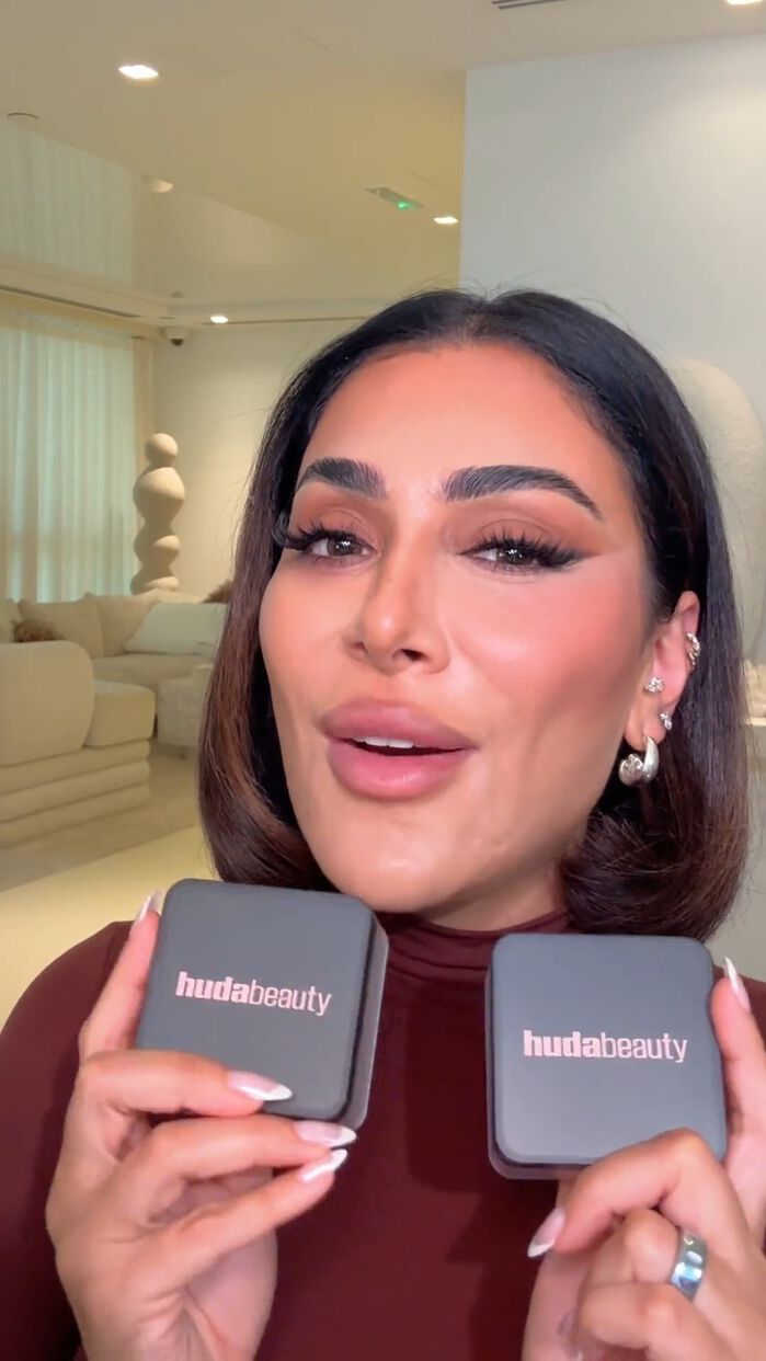 Huda Beauty Easy Bake Loose Baking & Setting Powder - Banana Bread Huda Beauty Easy Bake Loose Baking & Setting Powder - Banana Bread
