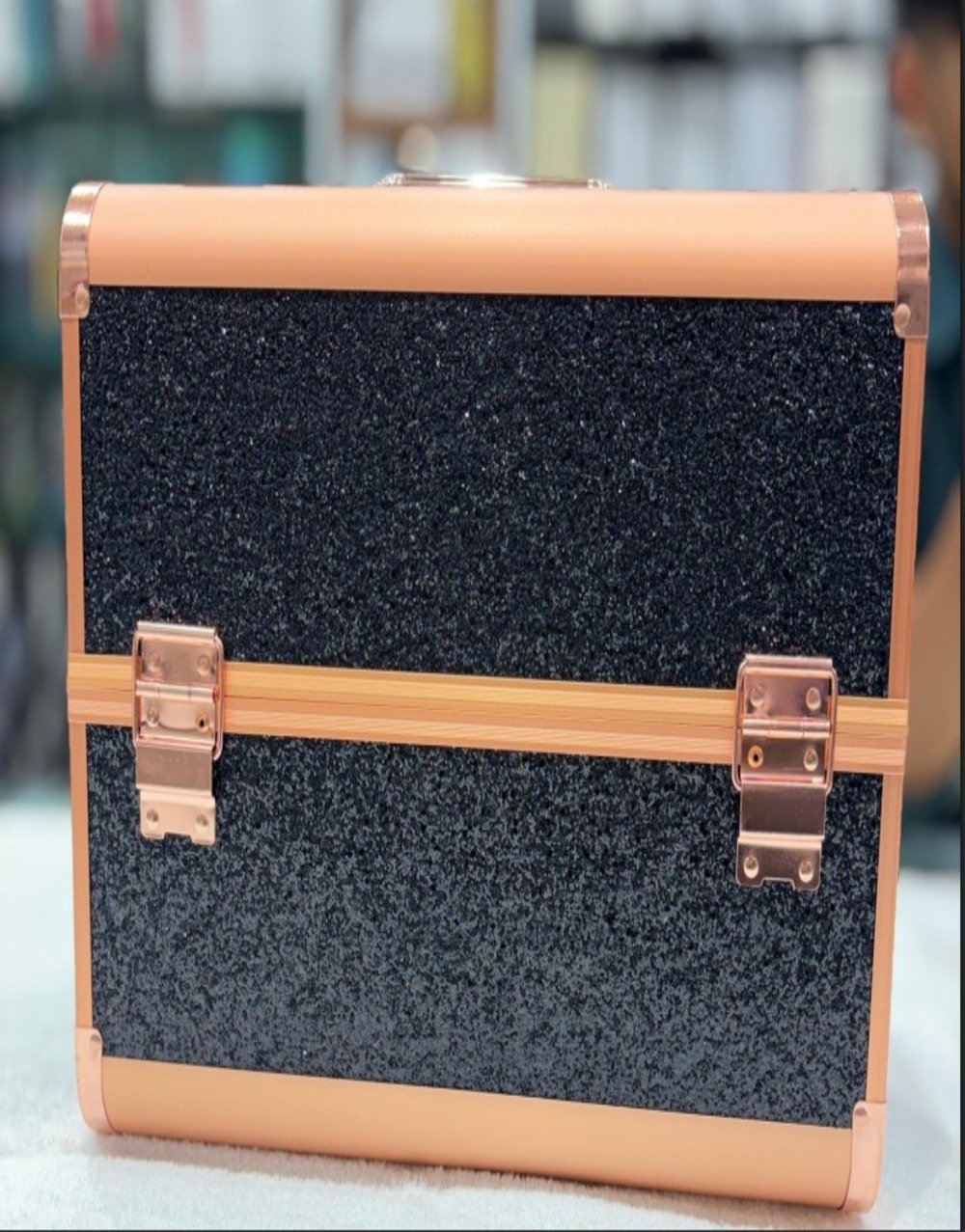 WhatsApp Image 2025-12-03 at 11.57.43 (1) Aluminum Glitter Makeup Beauty Vanity case